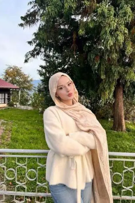 Yağmur Ümraniye Escort Bayan Ümraniye Escort Yağmur Fotoğrafı (4)